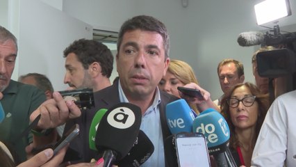 Mazón recalca que es licenciado en Derecho y critica el currículum de Bernabé