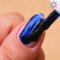 Glam up your nails with a touch of sparkle 💎
