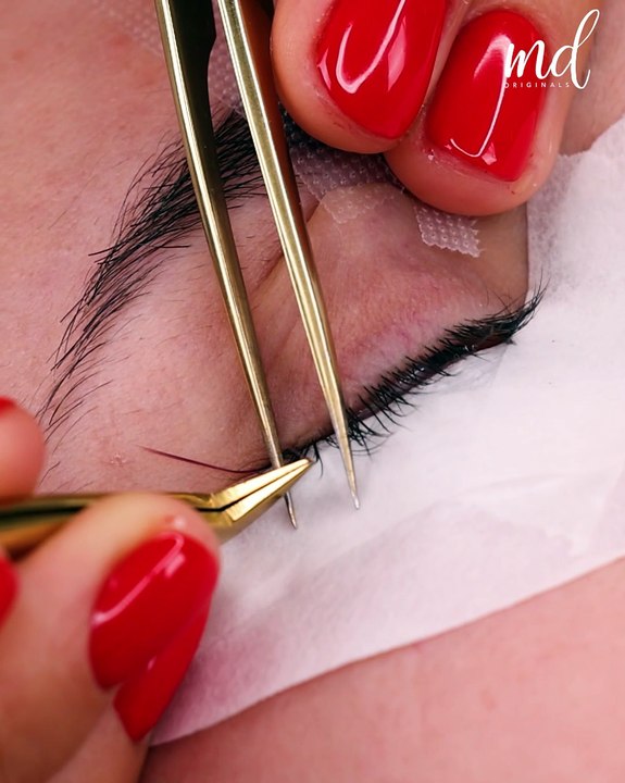 Life is too short for boring lashes! 👀✨