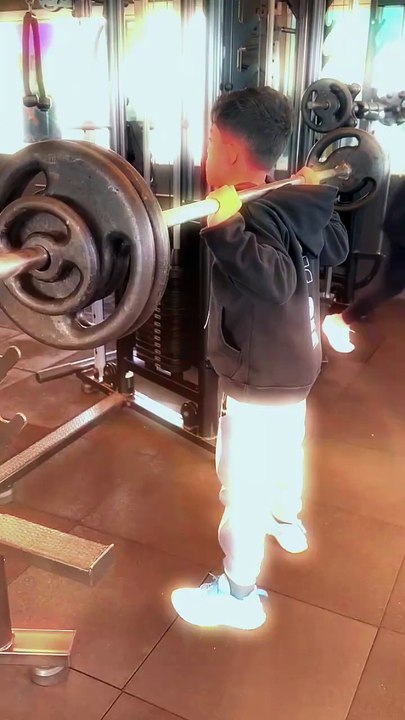 A rotina de um campeão vai além dos treinos de Jiu-Jitsu: Gabriel Bastida reforça o preparo físico na academia.