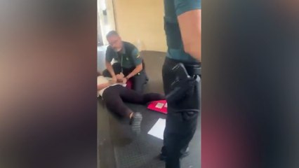 Desalojan de un avión a un grupo de 50 adolescentes judíos y detienen a su monitora en Valencia