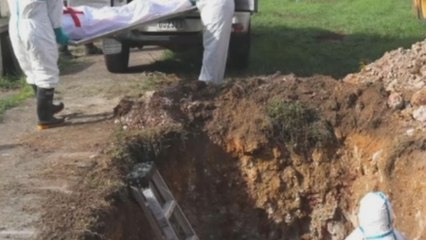 Realizan entierro de solemnidad de restos humanos en Coclé