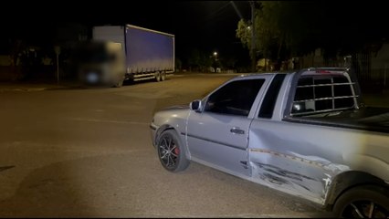 Placa de Pare escondida por caminhão e batida entre carros no Bairro Morumbi