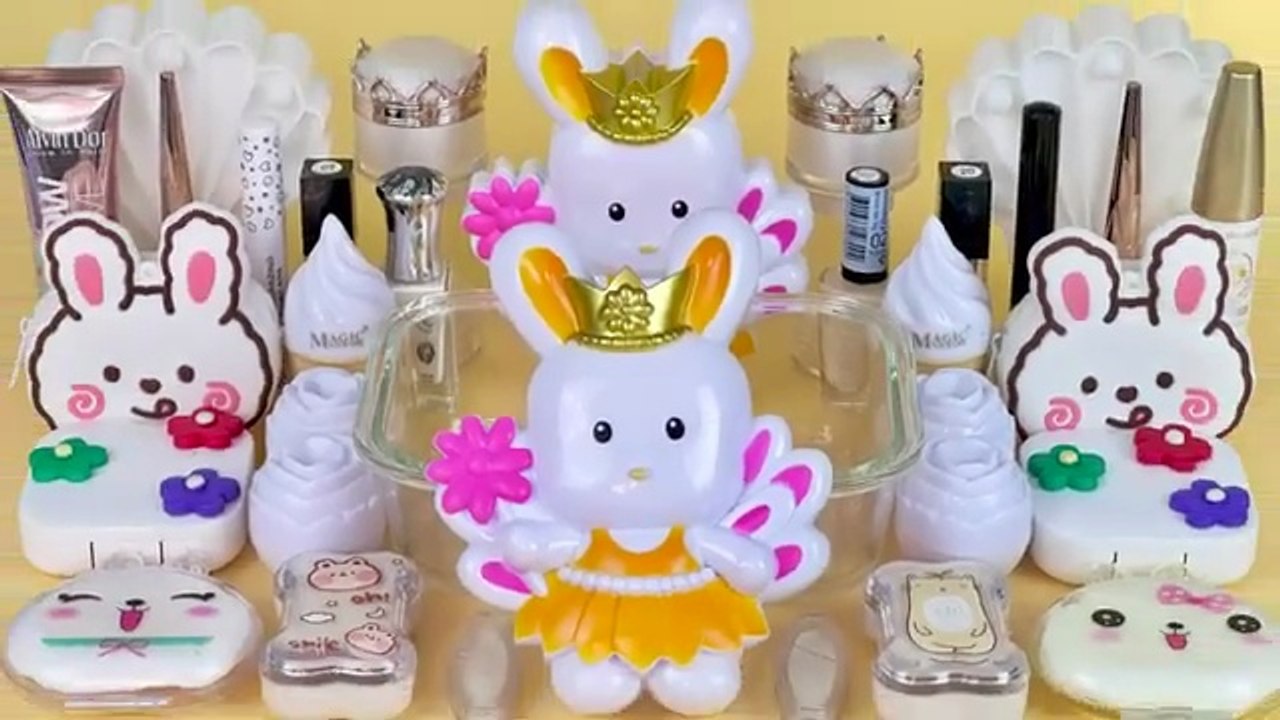 WHITE SLIME || Mixing makeup and glitter into Clear Slime || Satisfying Slime Videos