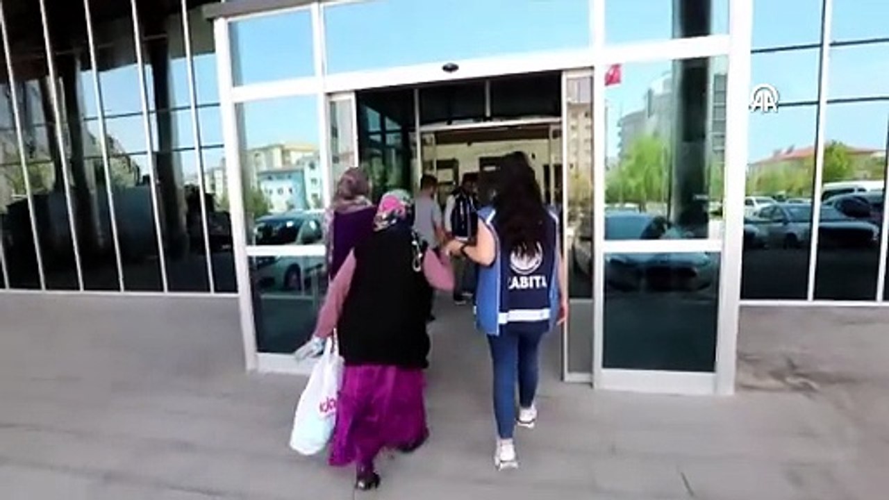 Van'da yakalanan dilencinin üzerinden yaklaşık 76 bin TL çıktı!