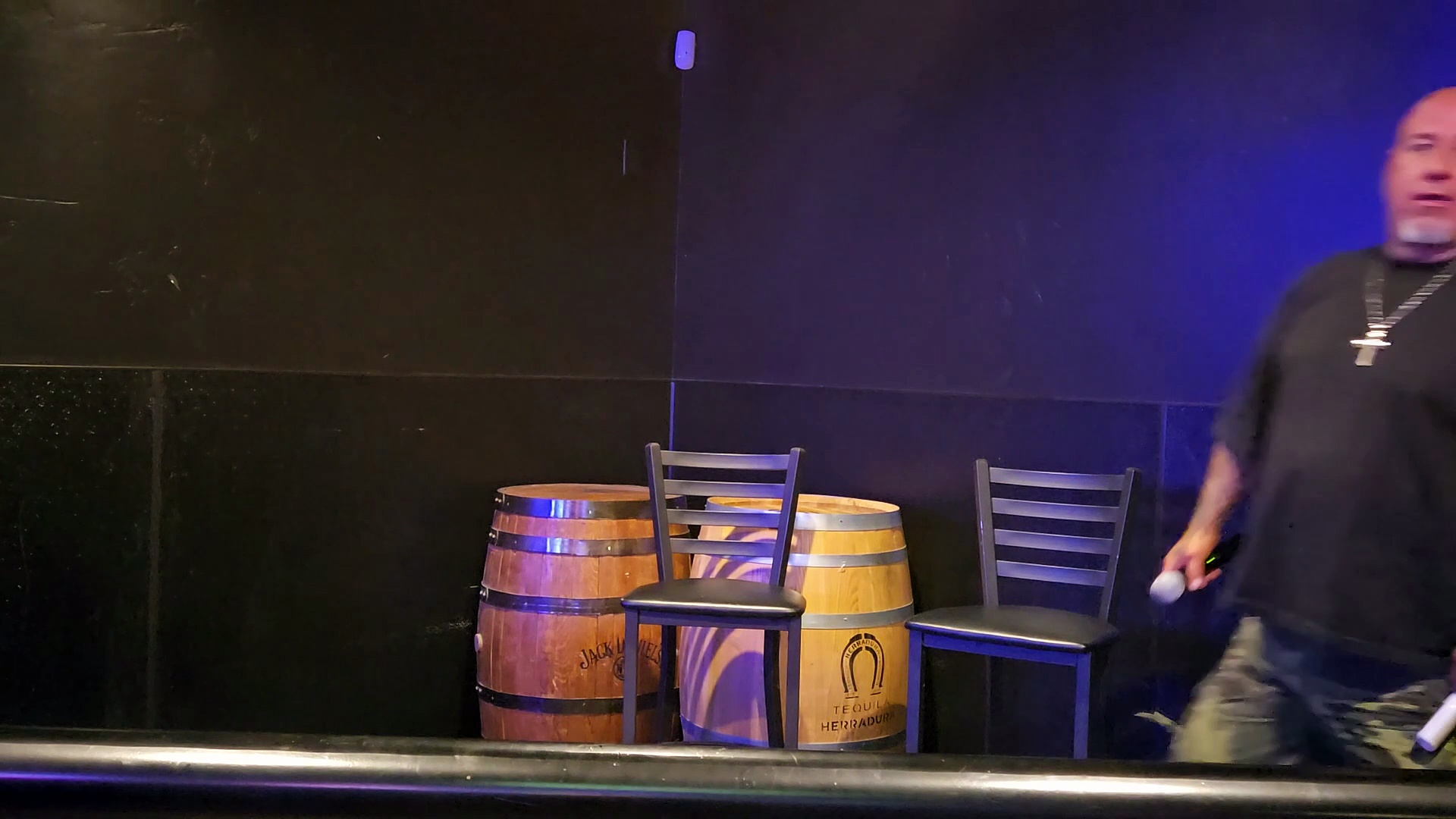 BLACK SABBATH - NEON KNIGHTS (PERFORMED LIVE AT THE WESTERNER)