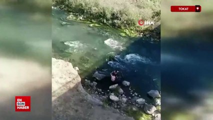 Tokat'ta traktör şambreli ile rafting yaptılar