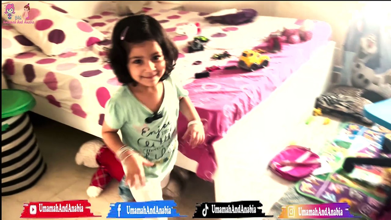 Umamah Make a  tea for her Baba
