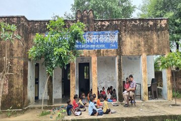 70 फीसदी सरकारी स्कूल क्षतिग्रस्त, कहां बैठकर करे पढ़ाई