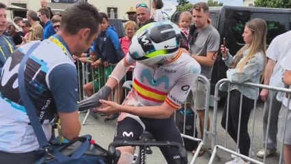 Duele solo con verlo: así ha quedado Iván Romeo tras su durísima caída en el Tour