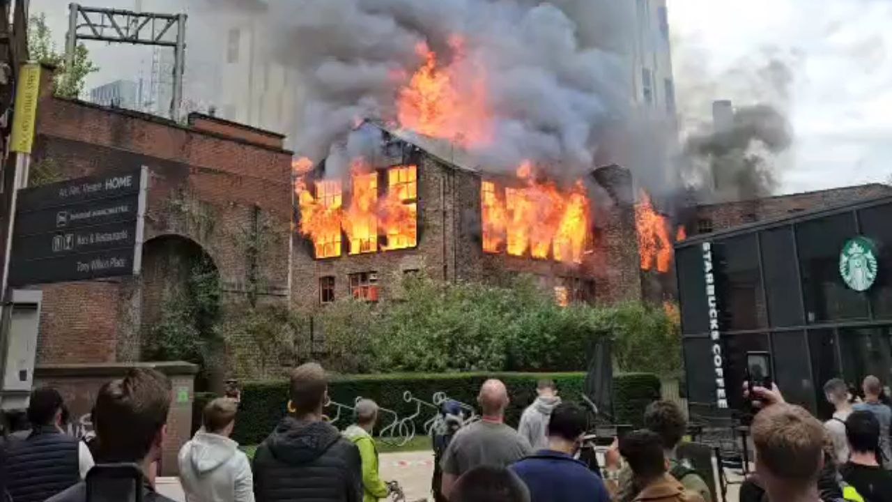 Former Hotspur Press site engulfed in fire with massive smoke plume rising above