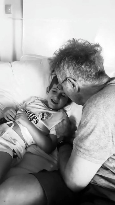 Ελένη Γκασούκα: Η σπάνια συνάντηση με τον πρώην σύζυγό της Θοδωρή Αθερίδη & η πόζα με τα εγγόνια