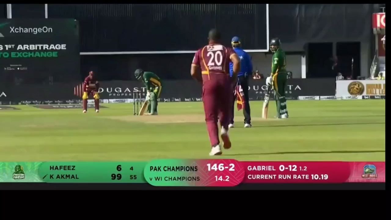 Kamran Akmal completed his century what massive batting by #kamranakmal world legends league 👀