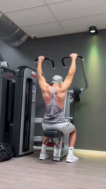 #fitness #gymlife #fitnessmotivation #gymlover #foryou #gym #fit #shortvideo #youtubeshorts