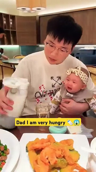 Cutebaby_🍓_dad_i_am_very_hungry_🍼😱_#funny_#baby_#foryou_#cute_#shorts_#shortvideo_#trending_#omg(360p)