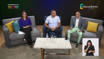 Educadores: Currículo Nacional Básico