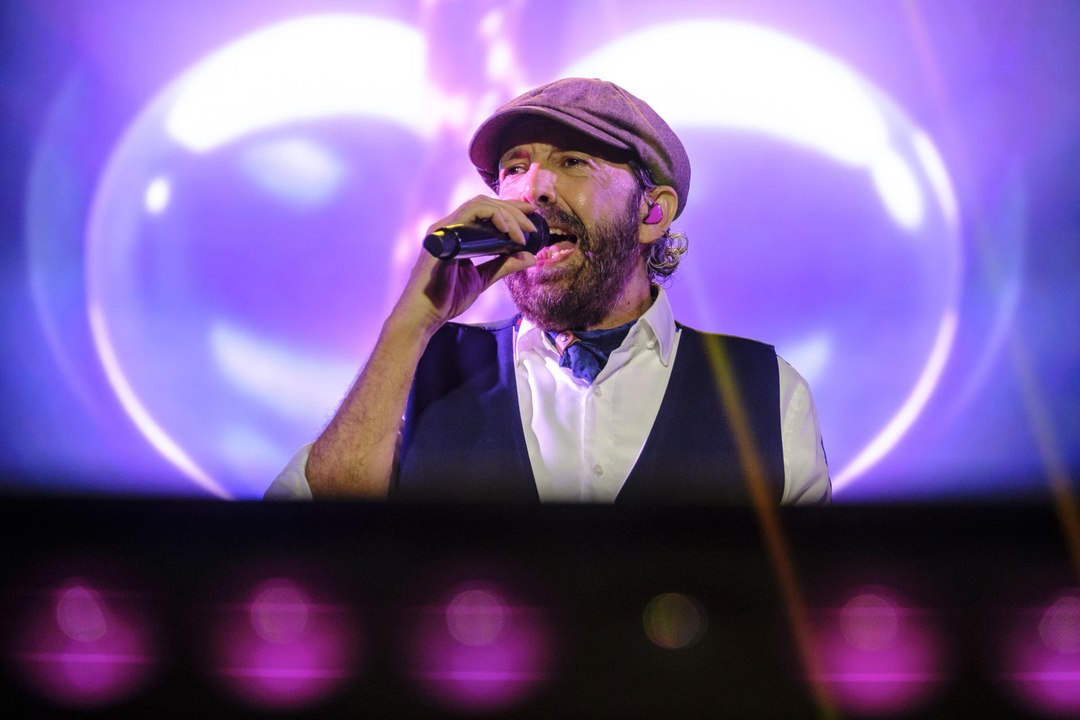 Juan Luis Guerra hizo vibrar a Gran Canaria entre críticas por fallos de sonidos y organización