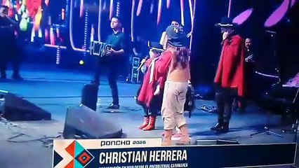 Christian Herrera emocionó a todos con sus pequeños invitados catamarqueños