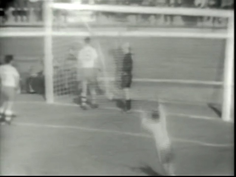 Há 60 anos, Brasil ganhava a Copa brincando