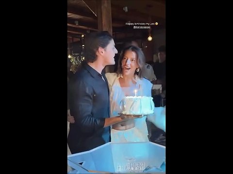 Χαρά Παππά: Tο ξέφρενο πάρτι γενεθλίων με τα κορίτσια του GNTM & το τρυφερό φιλί από τον Τσαγκαράκη