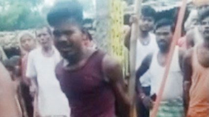 प्रेमी जोड़े को खंभे से बांधकर पीटा