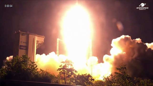 Vega C rocket launches Earth-observation and CO2-mapping satellites