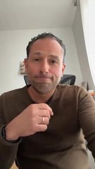 🎮 PS5 : Verticale ou Horizontale ? 🤔 La grande question ! Certains disent que la garder debout peut poser problème sur le long terme, d’autres assurent que ça ne change rien… 👀Et toi, tu la mets comment ? 🔥👇