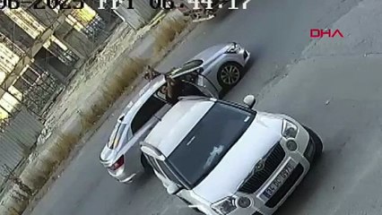 İstanbul'daki eli kalaşnikoflu şehir teröristi saniye saniye kamerada!