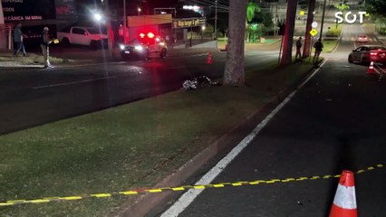Motociclista morre após colidir contra árvore na Avenida Brasil em Cascavel