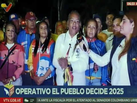 Caracas | Ciudadanos manifiestan su apoyo desde Plaza Sucre a elecciones municipales 2025