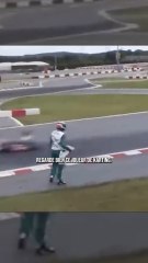 Ce mec a complètement pété les plombs 😳