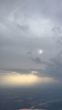 VUE DU CIEL sous les nuages