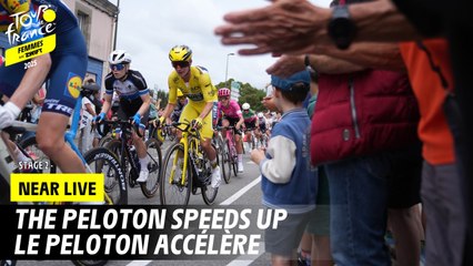 The peloton speeds up  - Stage 2 - Tour de France Femmes avec Zwift 2025