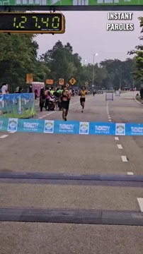 Ce coureur ne pouvant plus courir reçoit un soutien précieux lors de ce marathon
