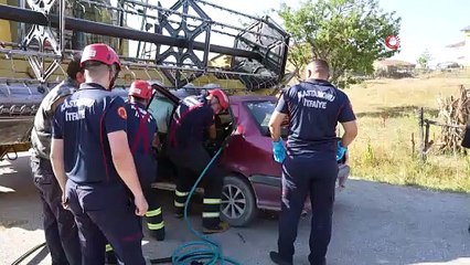 Kastamonu’da otomobil, biçerdöverin altında kaldı: 1 ölü