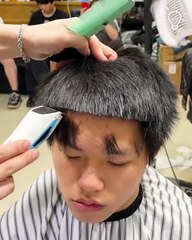 He got a brand new haircut! 💈😲