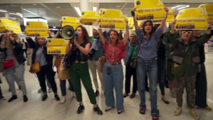 Protestation contre Vueling : Collectif « Nous Vivrons » réagit après le débarquement d’adolescents juifs 🚨