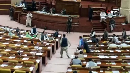 Pakistan’da eyalet meclisinde milletvekiline tokatlı saldırı