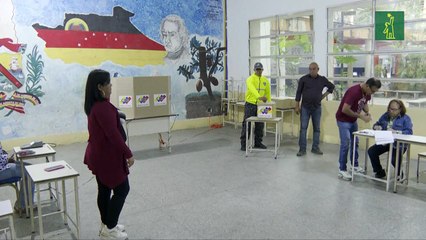 Partido de Maduro gana mayoría de alcaldías en Venezuela tras boicot opositor