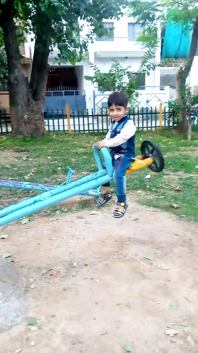 see saw kids