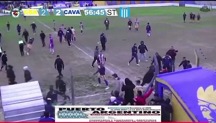 Agredieron a Luis Ventura en un partido de Victoriano Arenas