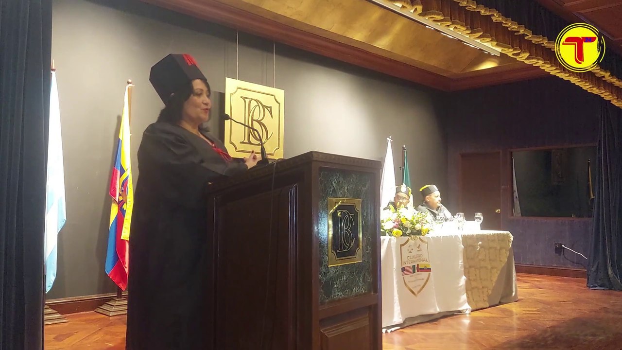 LA PRIMERA MUJER ONCÓLOGA CLÍNICA FUE INVESTIDA CON EL CLAUSTRO DOCTORAL HONORIS CAUSA