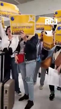 Enfants expulsés d'un vol Vueling : Action coup de poing hier soir à Orly contre la compagnie pour dénoncer l'antisémitisme