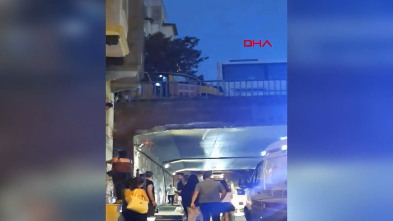 Beyoğlu’nda dolmuş otobüse arkadan çarptı