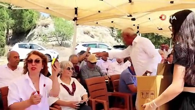 Osmanlı sadrazamı anısına basılan hatıra madalyonlara koleksiyonerlerden yoğun ilgi