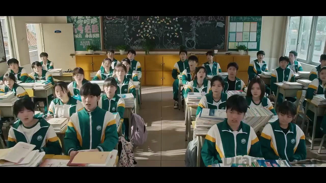 Troubled Students Look Down on the New Teacher, Unaware He's Not an Ordinary Teacher