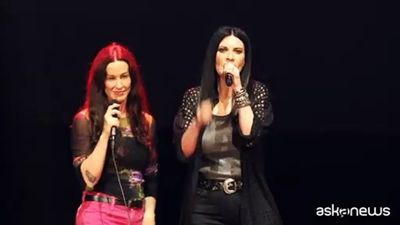 Il duetto a sorpresa di Laura Pausini e Alanis Morissette in "Ironic"