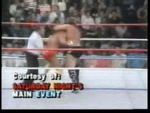 1988.03.07 The Million Dollar Man Ted DiBiase vs Macho Man Randy Savage (clip)