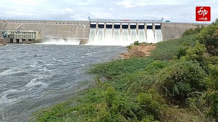 100 அடியை எட்டிய பவானிசாகர் அணை நீர்மட்டம்... உபரி நீர் திறப்பால் கரைபுரண்டு ஓடும் வெள்ளம்!