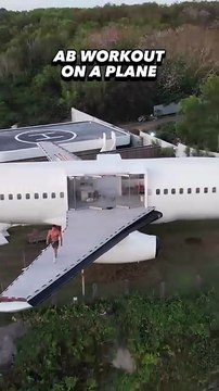 AB workout on a plane ✈️ #motivation #workout #gym #fitness #chrisbumstead #cbum #shortvideo#shorts